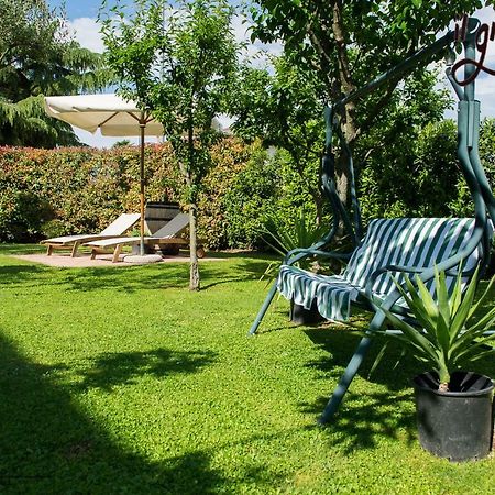 B&B Il Grappolo Foresteria Lombarda 시르미오네 외부 사진