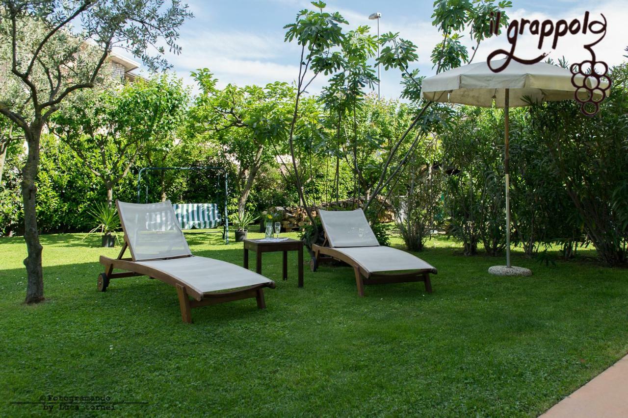 B&B Il Grappolo Foresteria Lombarda 시르미오네 외부 사진