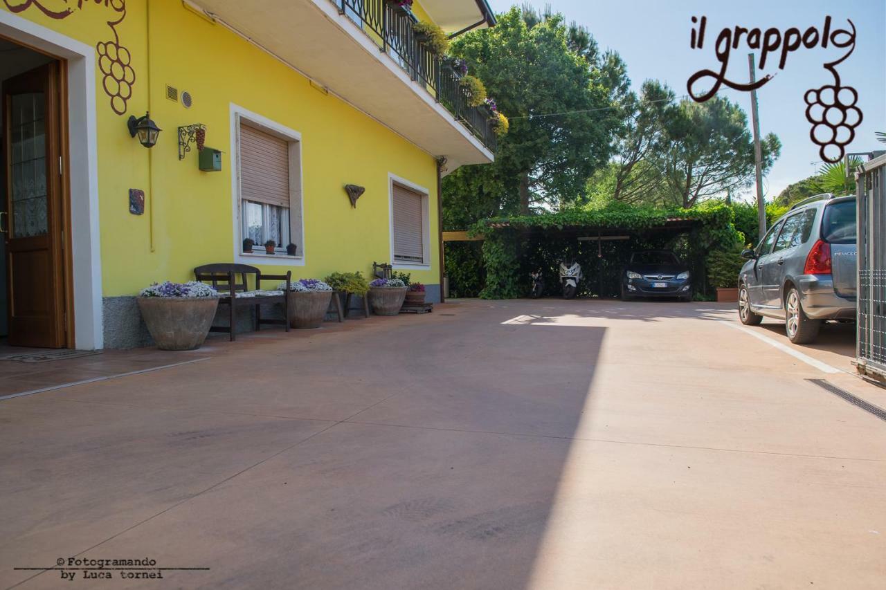 B&B Il Grappolo Foresteria Lombarda 시르미오네 외부 사진